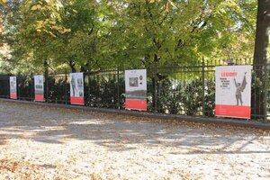 Wystawa w Galerii Plenerowej Muzeum Łazienki Królewskie w Warszawie będzie prezentowana do 28 października