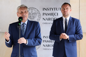 Prof. dr hab. Jerzy Eisler podczas otwarcia wystawy IPN „Pakt zbrodniarzy” – Warszawa, 22 sierpnia 2022. Fot. Mikołaj Bujak (IPN)