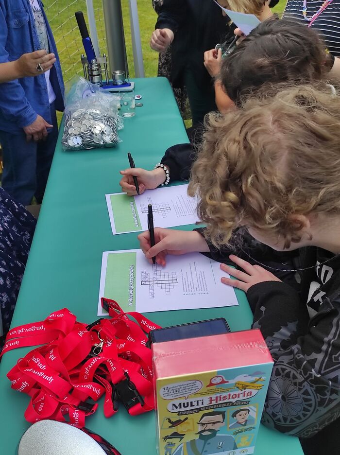 Edukatorzy warszawskiego Oddziału IPN na pikniku w Młodzieżowym Ośrodku Socjoterapii – Warszawa, 5 czerwca 2024