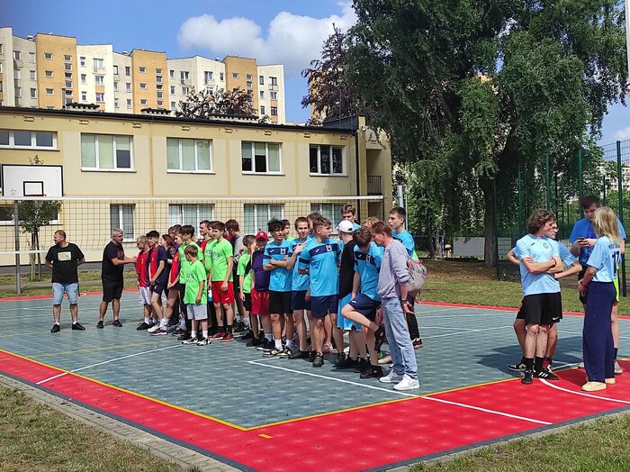 Edukatorzy warszawskiego Oddziału IPN na pikniku w Młodzieżowym Ośrodku Socjoterapii – Warszawa, 5 czerwca 2024