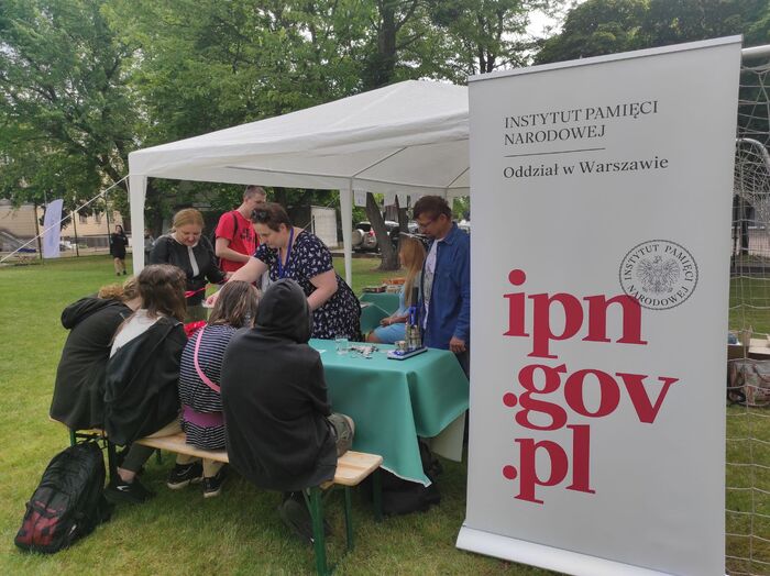 Edukatorzy warszawskiego Oddziału IPN na pikniku w Młodzieżowym Ośrodku Socjoterapii – Warszawa, 5 czerwca 2024