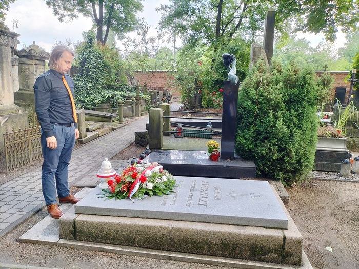 Uroczyste złożenie kwiatów na grobie Romana Aftanazego – Warszawa, 7 czerwca 2024 Nazwa