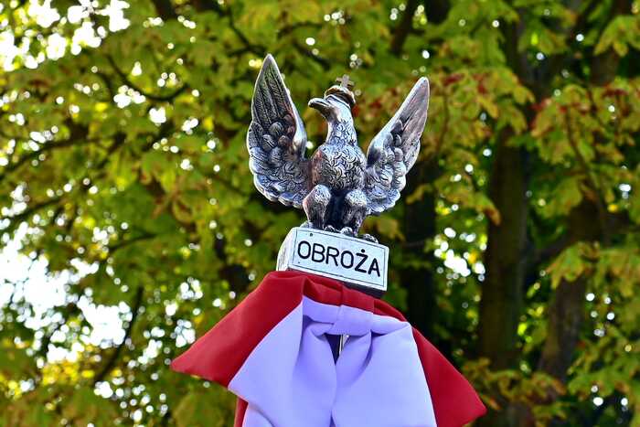 Uroczystość odsłonięcia tablicy pamiątkowej poświęconej komendantowi II Rejonu „Celków” VII Obwodu „Obroża” AK mjr. Henrykowi Okińczycowi ps. „Bil” oraz otwarcie wystawy „Na odsiecz powstańczej Warszawie” – Marki, 4 września 2024. Fot. Zbigniew Siedlewski (IPN)