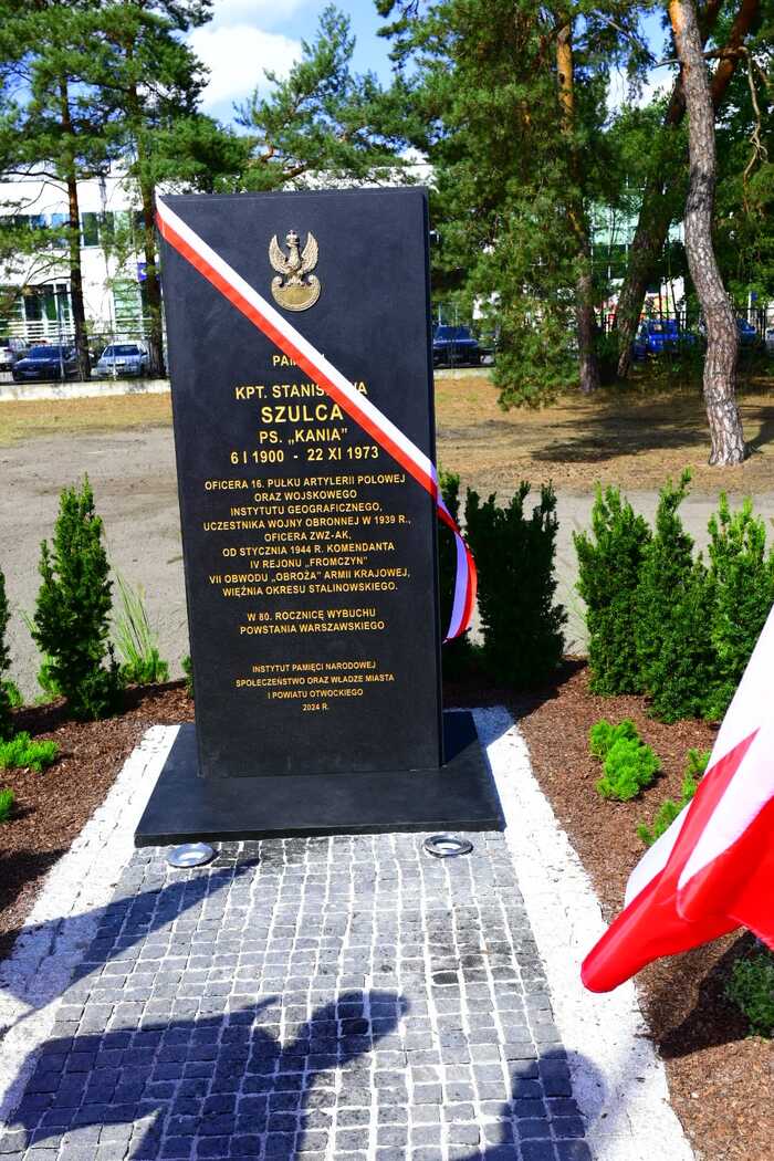 Uroczystość odsłonięcia tablicy pamiątkowej poświęconej komendantowi IV Rejonu „Fromczyn” VII Obwodu „Obroża” AK kpt. Stanisławowi Szulcowi ps. „Kania” oraz otwarcie wystawy „Na odsiecz powstańczej Warszawie” – Otwock, 11 września 2024. Fot. Zbigniew Siedlewski