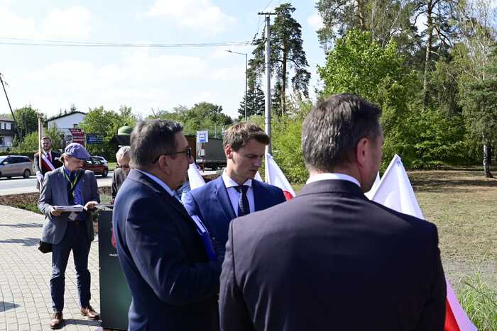 Uroczystość odsłonięcia tablicy pamiątkowej poświęconej komendantowi IV Rejonu „Fromczyn” VII Obwodu „Obroża” AK kpt. Stanisławowi Szulcowi ps. „Kania” oraz otwarcie wystawy „Na odsiecz powstańczej Warszawie” – Otwock, 11 września 2024. Fot. Zbigniew Siedlewski (IPN)