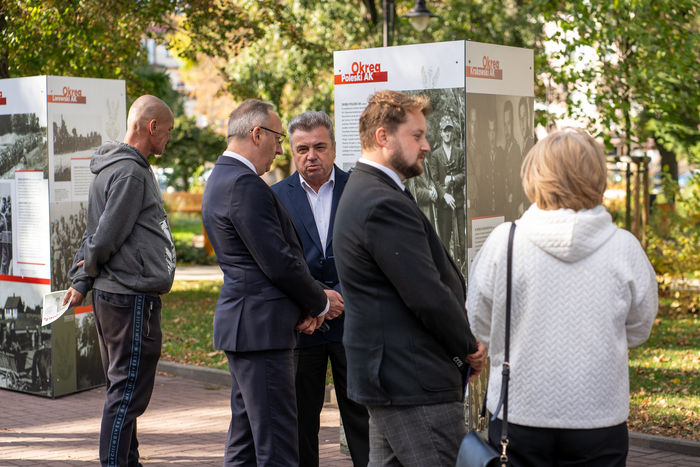 Uroczystość odsłonięcia tablicy pamiątkowej poświęconej Zrupowaniu Stołpeckiemu Armii Krajowej oraz otwarcie wystawy „Na odsiecz powstańczej Warszawie” – Nowy Dwór Mazowiecki, 29 września 2024. Fot. Anna. M. Adamus (IPN)