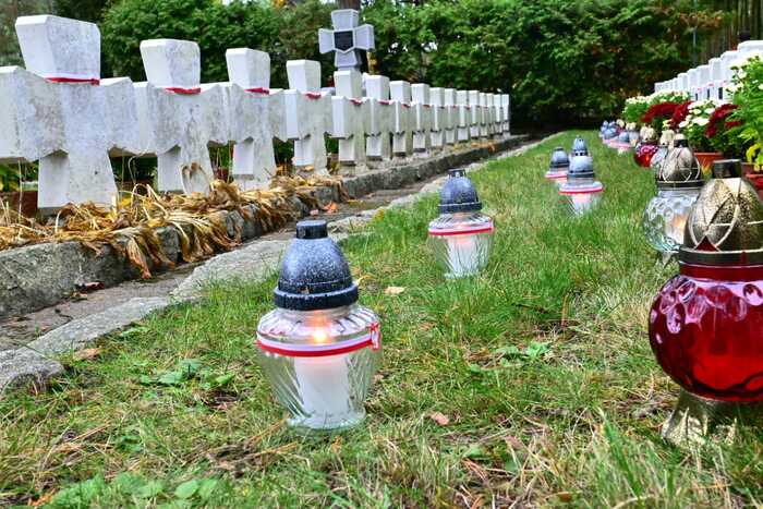 Akcja IPN w Otwocku: Uczczenie pamięci żołnierzy i start kampanii społecznej straty.pl – Otwock, 31 października 2024. Fot. Zbigniew Siedlewski (IPN)