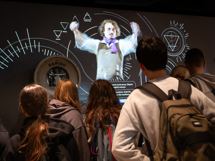 Wizyta w Muzeum Czekolady przy Fabryce Wedla w ramach projektu IPN Silni Polską, Warszawa – 16 listopada 2024. Fot. Andrzej Kryński (IPN)