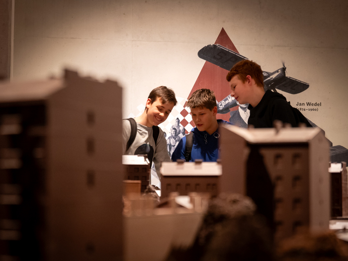 Wizyta w Muzeum Czekolady przy Fabryce Wedla w ramach projektu IPN Silni Polską, Warszawa – 16 listopada 2024. Fot. Andrzej Kryński (IPN)