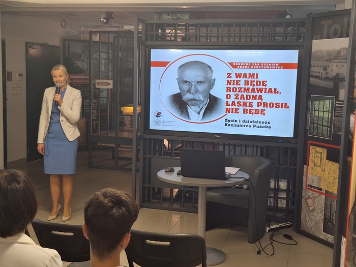 Gala konkursu „Z wami nie będę rozmawiał, o żadną łaskę prosił nie będę”. Życie i działalność Kazimierza Pużaka”.