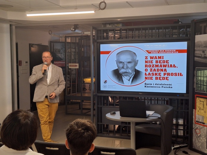 Gala konkursu „Z wami nie będę rozmawiał, o żadną łaskę prosił nie będę”. Życie i działalność Kazimierza Pużaka”.