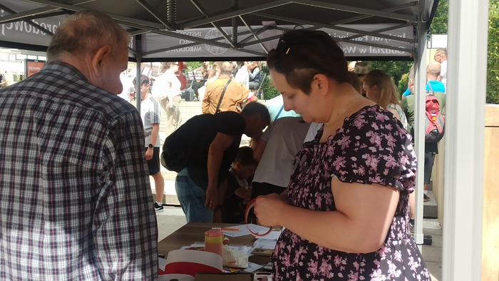 „Na odsiecz powstańczej Warszawie” – ekspozycja IPN i stoisko edukacyjne na Skwerze Hoovera – Warszawa, 1 sierpnia 2025