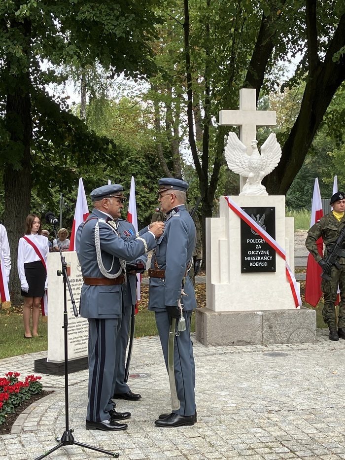 Odsłonięcie odnowionych pomników w Kobyłce – 6 września 2025. Fot. Miasto Kobyłka