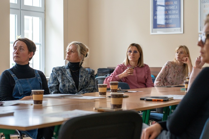 Szkolenie metodyczne dla nauczycieli szkół podstawowych „Z wystawą, grą i komiksem przez historię – narzędzia edukacyjne IPN w pracy nauczyciela” – Ciechanów, 8 października 2025. Fot. Andrzej Kryński (IPN)