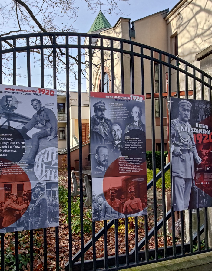 Prezentacja wystawy plenerowej „Bitwa Warszawska 1920” – Łomianki, listopad 2025