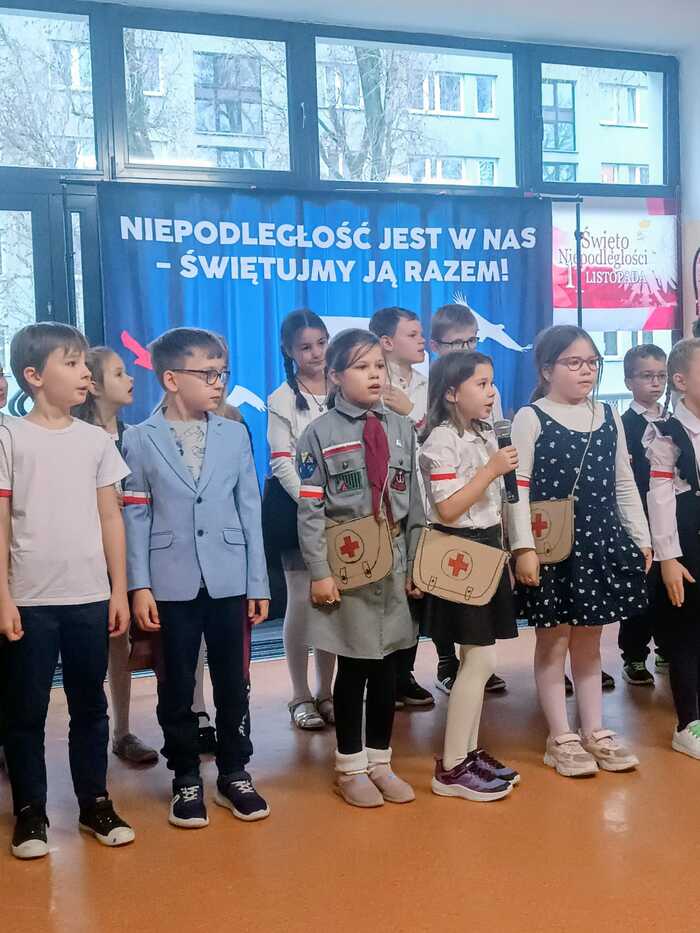 Koncert „Niepodległość jest w nas – świętujmy ją razem” w Szkole Podstawowej nr 371 z udziałem Oddziału IPN w Warszawie