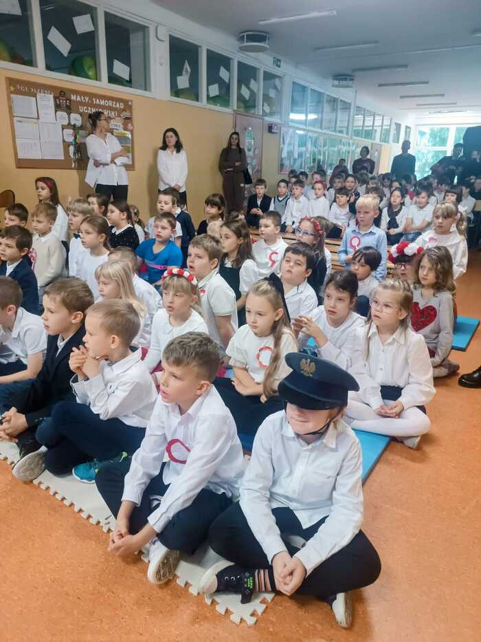 Koncert „Niepodległość jest w nas – świętujmy ją razem” w Szkole Podstawowej nr 371 z udziałem Oddziału IPN w Warszawie