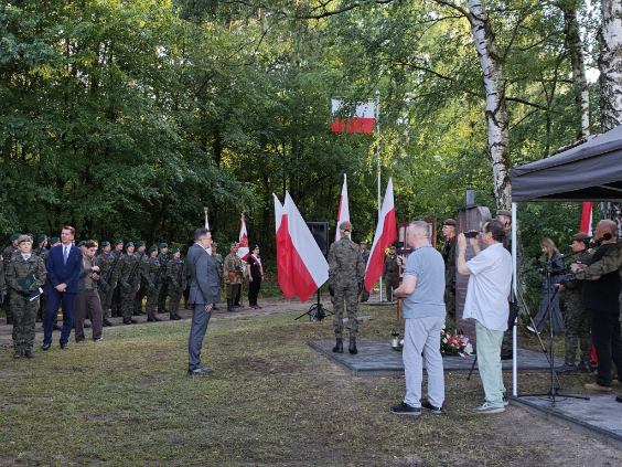 Hołd dla ostatniego oddziału ppor. „Puszczyka”. Uroczystości w Niedziałkach – 5 lipca 2026. Fot. Piotr Zaremba