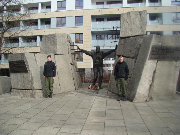 Pomnik ku Czci Pomordowanych w Praskich Więzieniach w latach 1944–956 (teren dawnego praskiego więzienia karno-śledczego nr III, tzw. „Toledo