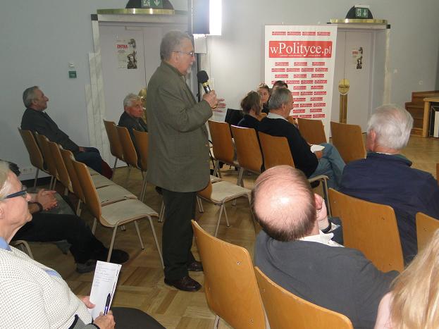 Uczestnicy spotkania zadawali pytania dotyczące bieżącej sytuacji Instytutu