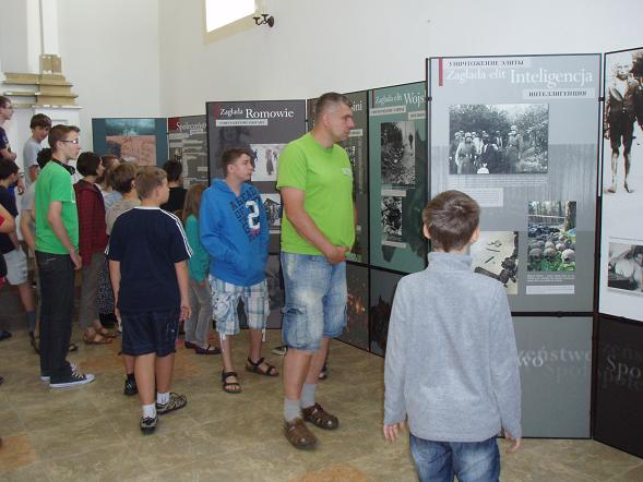 Wystawę oglądała m.in. młodzież szkolna
