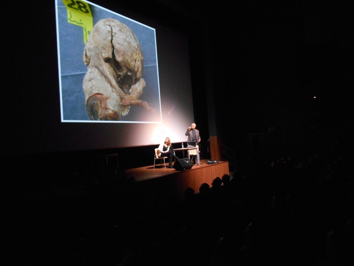 Fragment filmu dokumentującego prace na Łączce