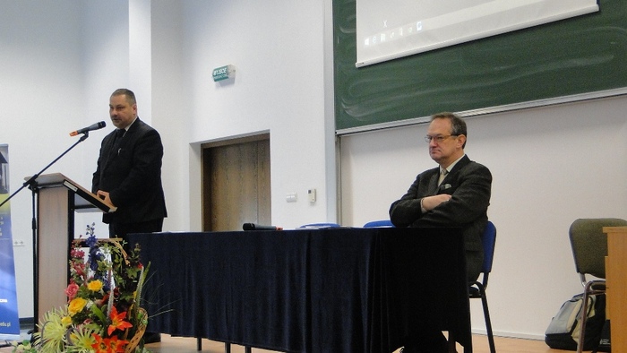 Doc. dr Leszek Zyner, rektor PWSZ w Ciechanowie otwiera obrady