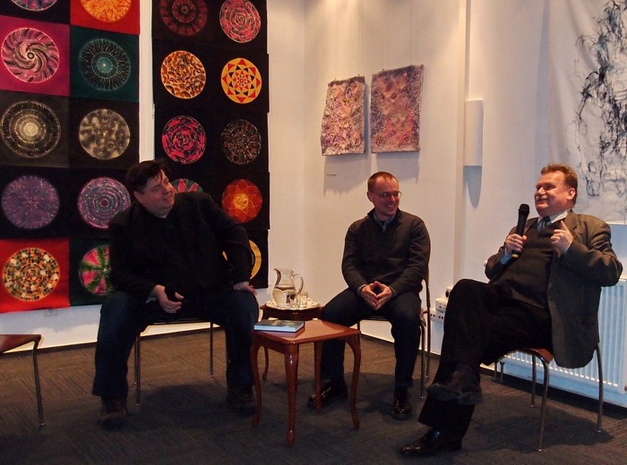 Podczas dyskusji padło wiele zabawnych dykteryjek, które wywołały żywą reakcję publiczności