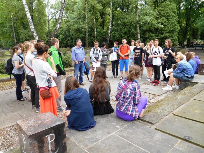 Dr Dariusz Gałaszewski opowiada historię pomnika Gloria Victis