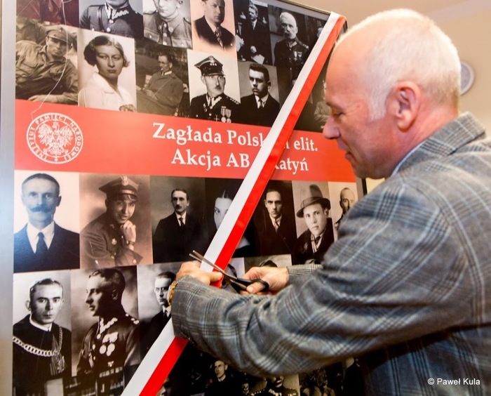 Dr Paweł Kosiński z OBEP IPN w Warszawie otwiera wystawę IPN 