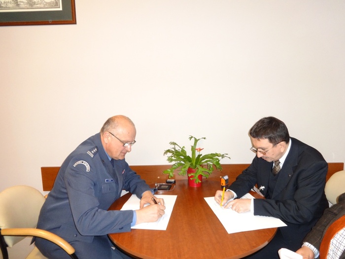 Podpisywanie porozumienia