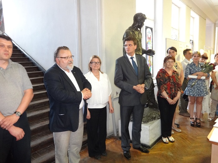 Zakończenie roku szkolnego w Polskim Centrum Kultury i Edukacji Stowarzyszenia Kultury Polskiej w Charkowie. Od lewej: Oleksandr Sobolew – dziekan Wydziału „Dizajnu