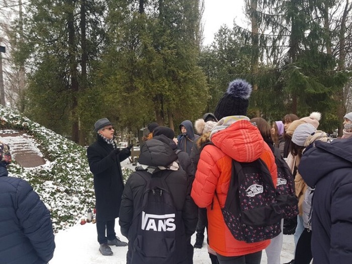 Terenowe warsztaty edukacyjne z cyklu „Pogrzebana pamięć” – Warszawa, 10 grudnia 2021