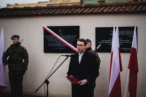 Uroczystość odsłonięcia tablicy upamiętniającej Stefana Szmakfefera – Zakroczym, 20 lutego 2022. Fot. Mateusz Niegowski (IPN)