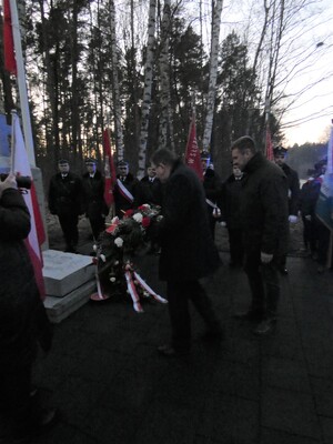Uroczystość odsłonięcia upamiętnienia więźniów obozu przejściowego NKWD w Ostrówku – Ostrówek (gm. Klembów pow. Wołomin), 1 marca 2023
