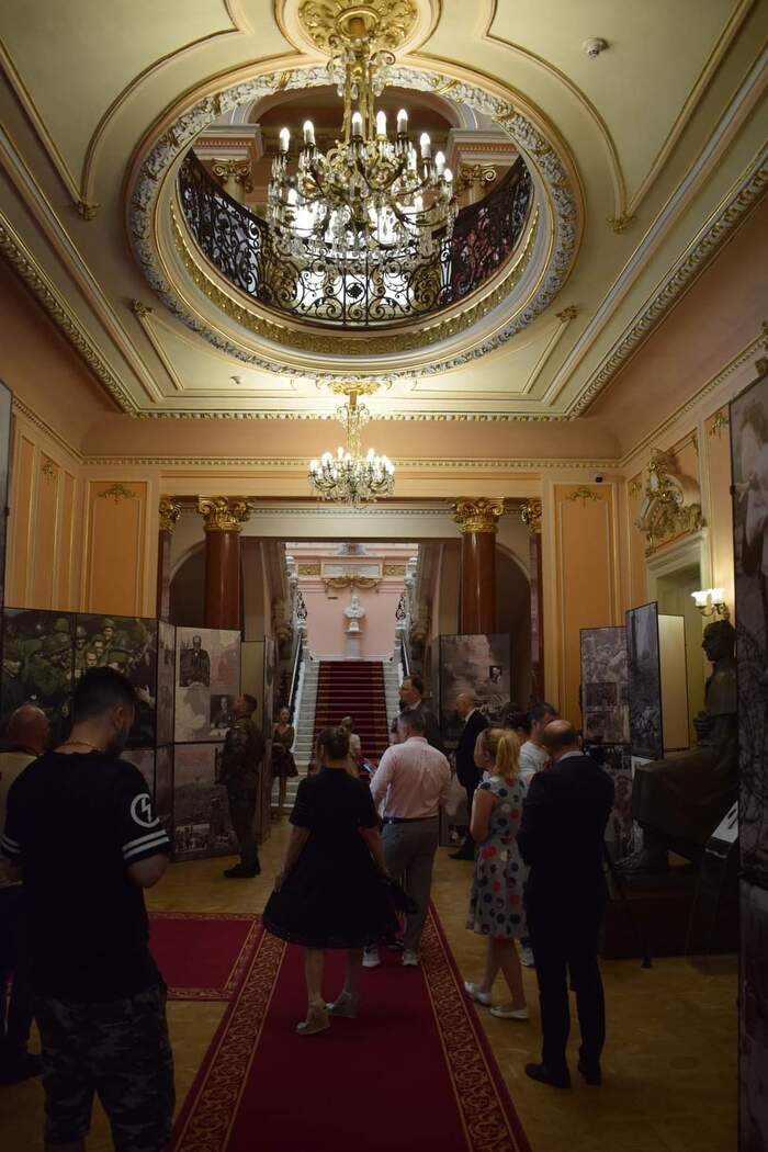 Otwarcie angielskiej wersji wystawy „Zimna wojna. Krótka historia podzielonego świata” – Krajowa (Rumunia), 20 lipca 2023. Fot. Daniel Botea