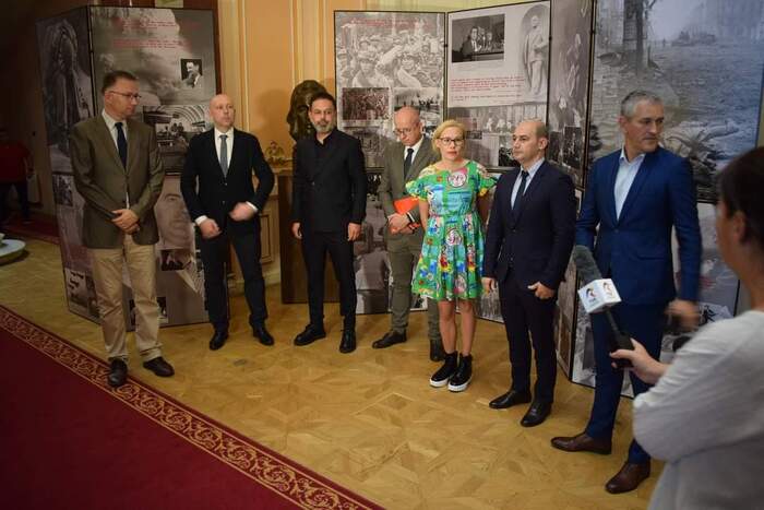 Otwarcie angielskiej wersji wystawy „Zimna wojna. Krótka historia podzielonego świata” – Krajowa (Rumunia), 20 lipca 2023. Fot. Daniel Botea