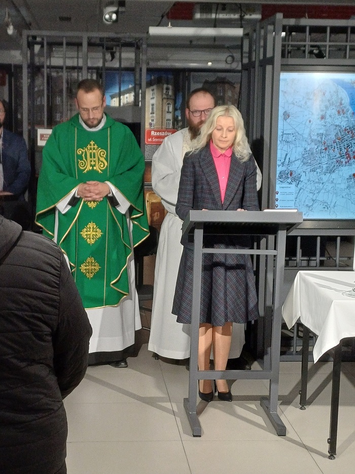 Msza święta na Strzeleckiej 8 w intencji więzionych i zamordowanych w praskich katowniach w latach 1944-1954 – Warszawa, 28 listopada 2023