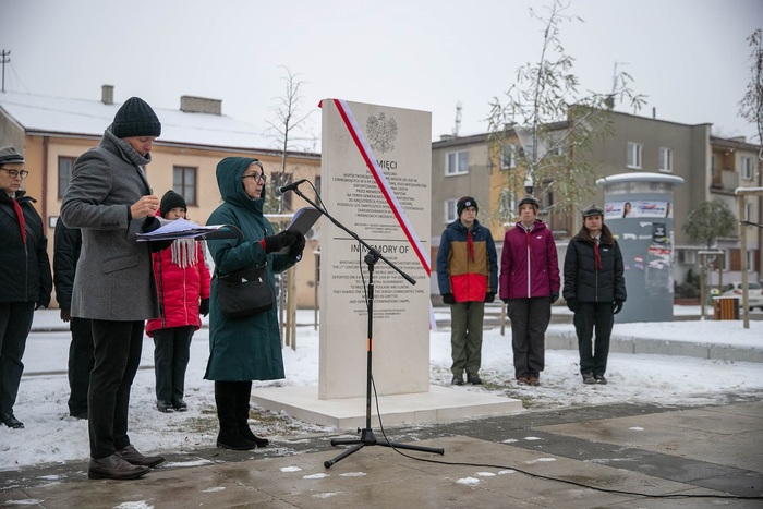 Odsłonięcie tablicy upamiętniającej wypędzenie nasielskiej społeczności żydowskiej w 1939 r. – Nasielsk, 3 grudnia 2023. Fot. Michał Rosenberg (IPN)
