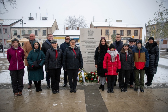 Odsłonięcie tablicy upamiętniającej wypędzenie nasielskiej społeczności żydowskiej w 1939 r. – Nasielsk, 3 grudnia 2023. Fot. Michał Rosenberg (IPN)