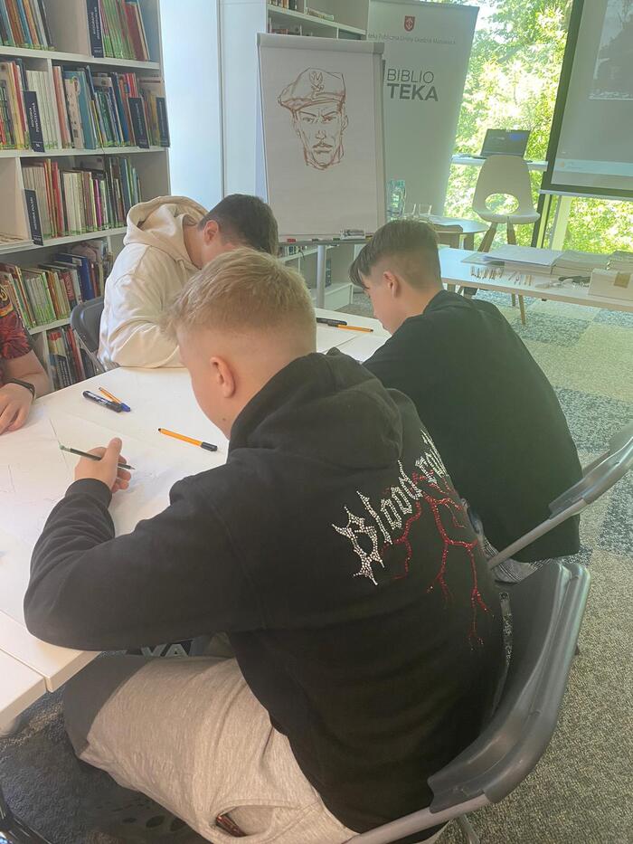 Warsztaty z autorami komiksu „Monte Cassino 1944. Bitwa dziesięciu armii” – Grodzisk Maz., 15 maja 2024 Nazwa