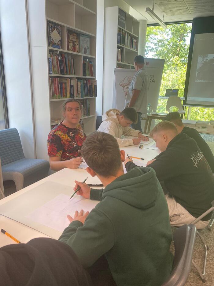 Warsztaty z autorami komiksu „Monte Cassino 1944. Bitwa dziesięciu armii” – Grodzisk Maz., 15 maja 2024 Nazwa